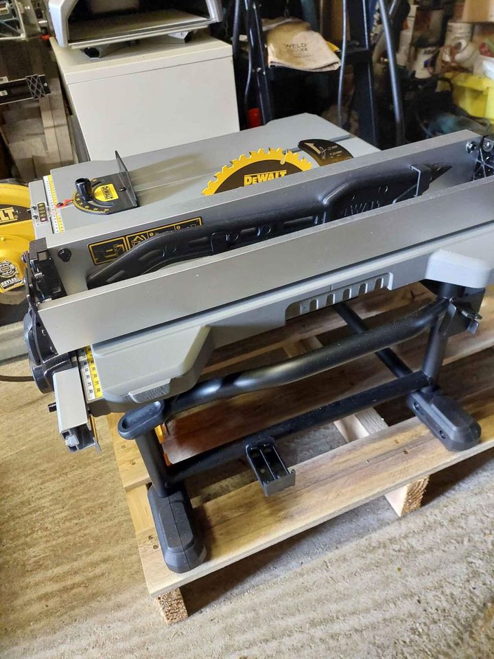 Dewalt DWE7485 GB Site Table Saw 240v