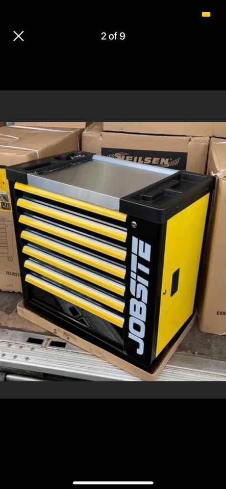 Toolbox seven drawers six full of tools all drawers lockable and comes on wheels Free Delivery